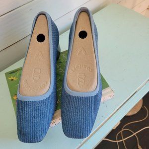 Vivaia Melody Square Toe Chunky Heels, Size 8